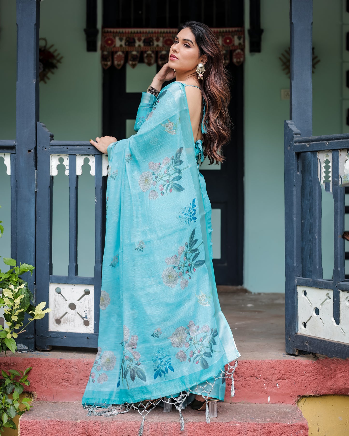 Refreshing Sky Blue Elegant Pure Linen Saree.