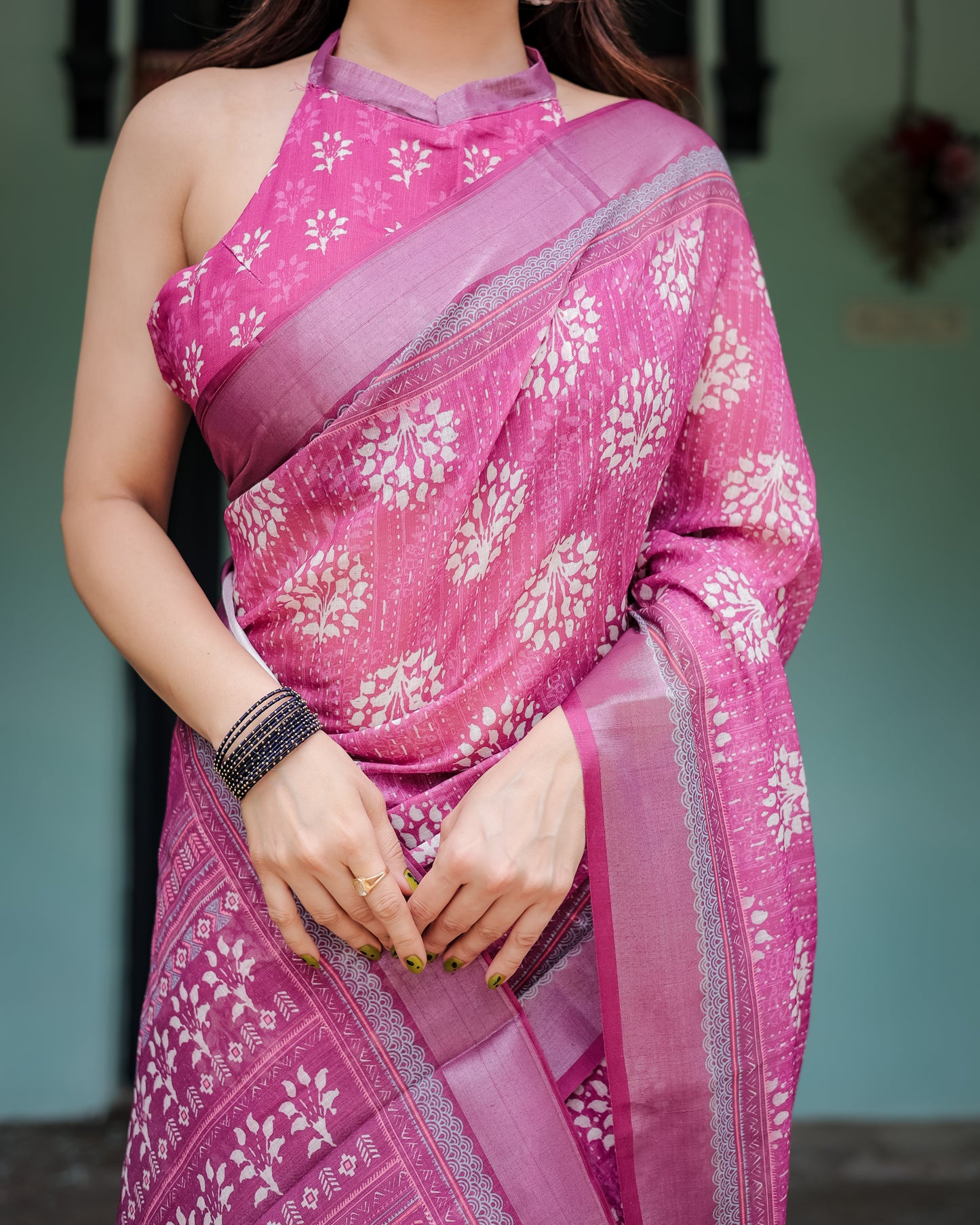Royal Charm Pure Linen Saree with Tassels.