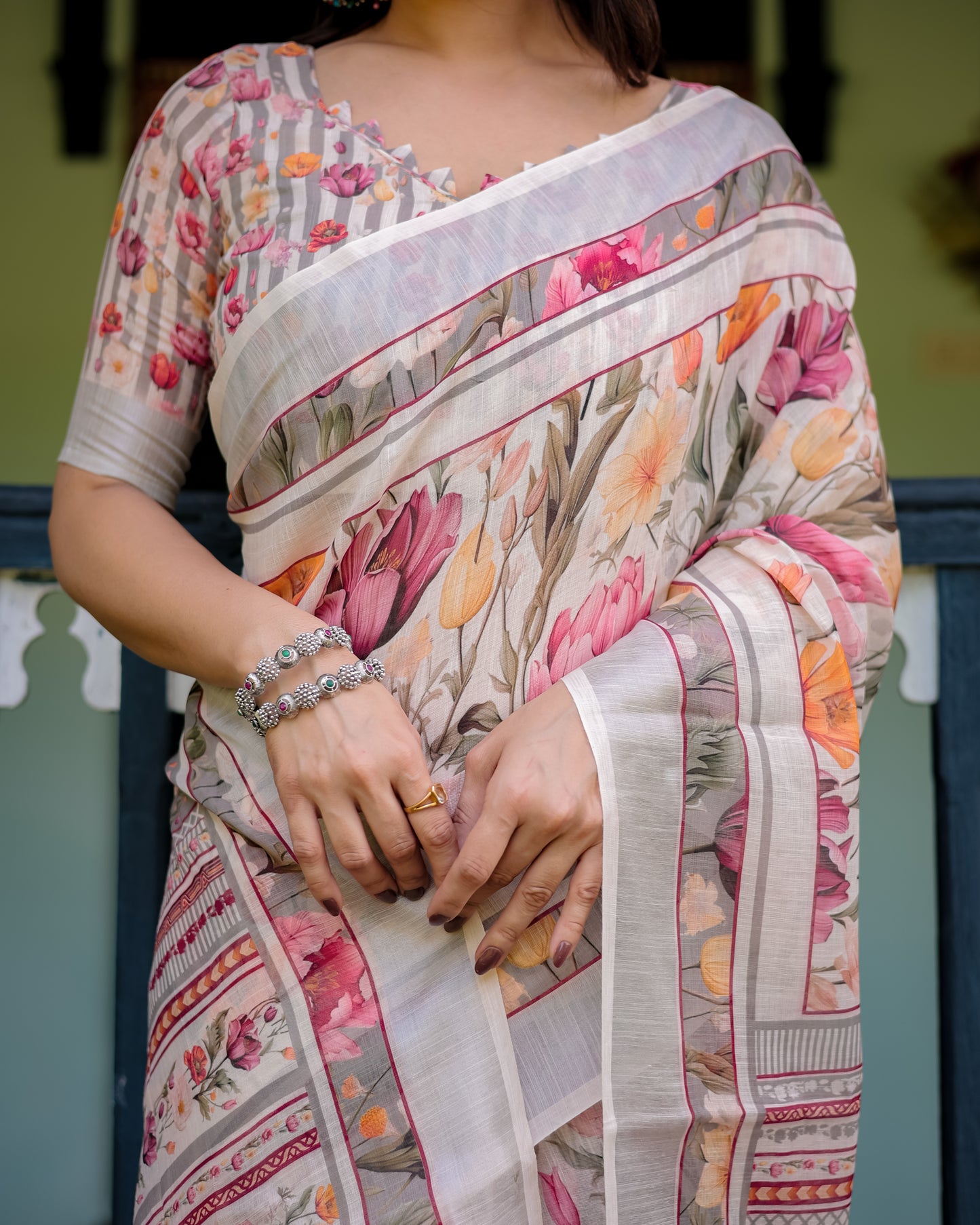 Floral Splendor Pure Linen Saree with Tassels.