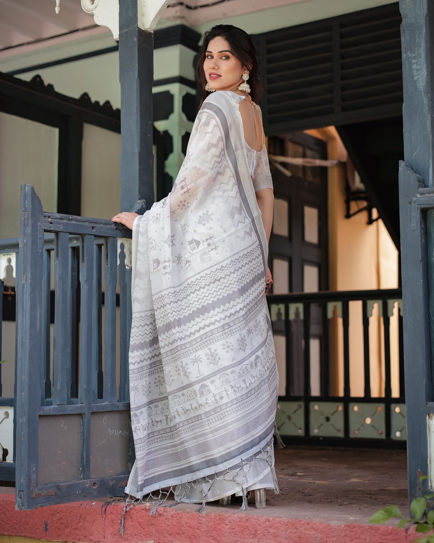 Minimal Chic Pure Linen Saree with Tassels.