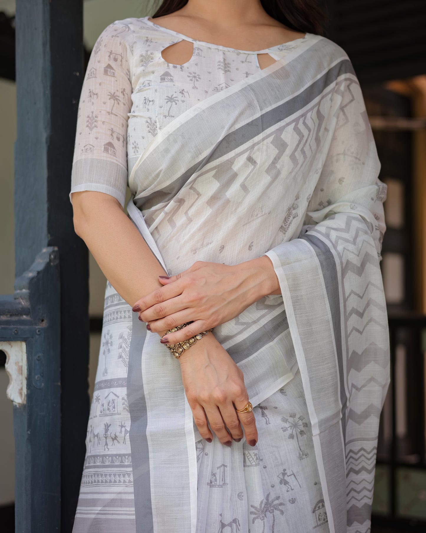 Minimal Chic Pure Linen Saree with Tassels.