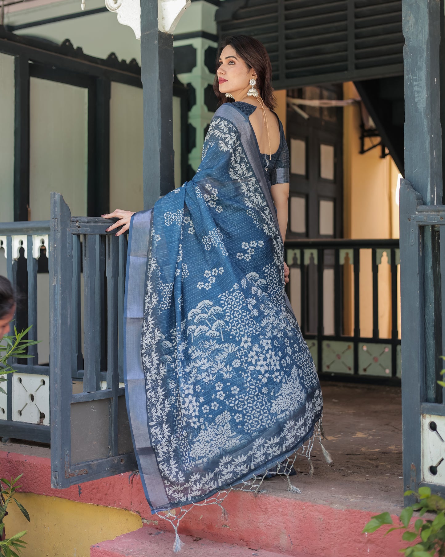 Graceful Blue Floral Linen Saree.