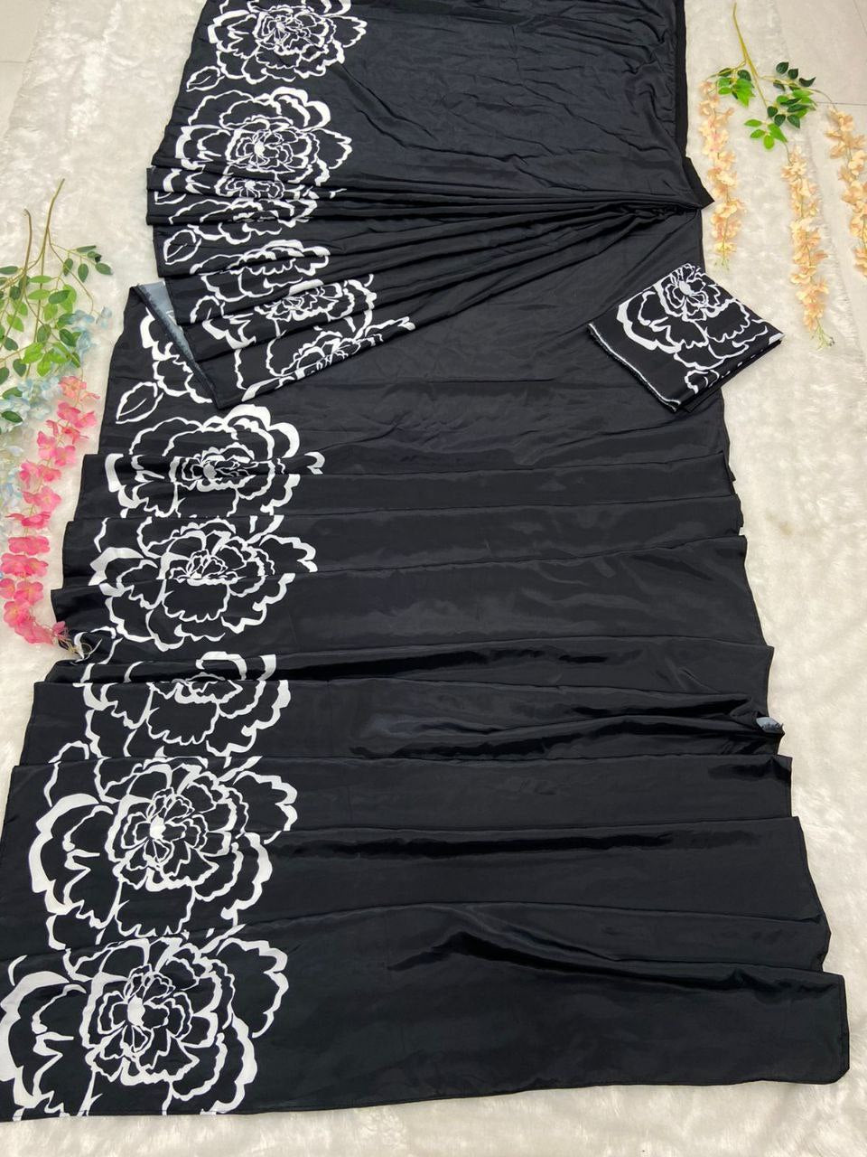 1 - Min Ready To Wear Rangoli Saree With Unstitched Blouse.