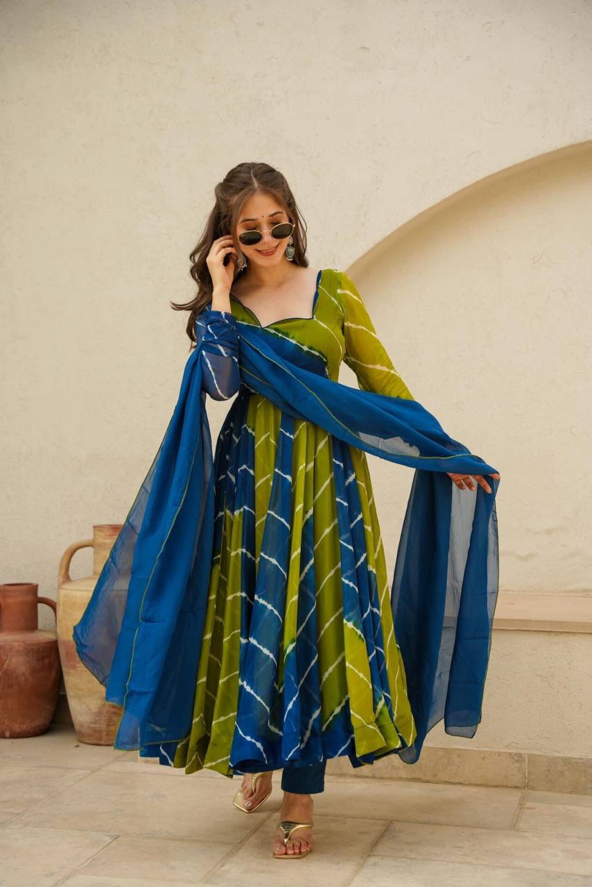 Mehendi Function Special Lehriya Print Beautiful Outfit.