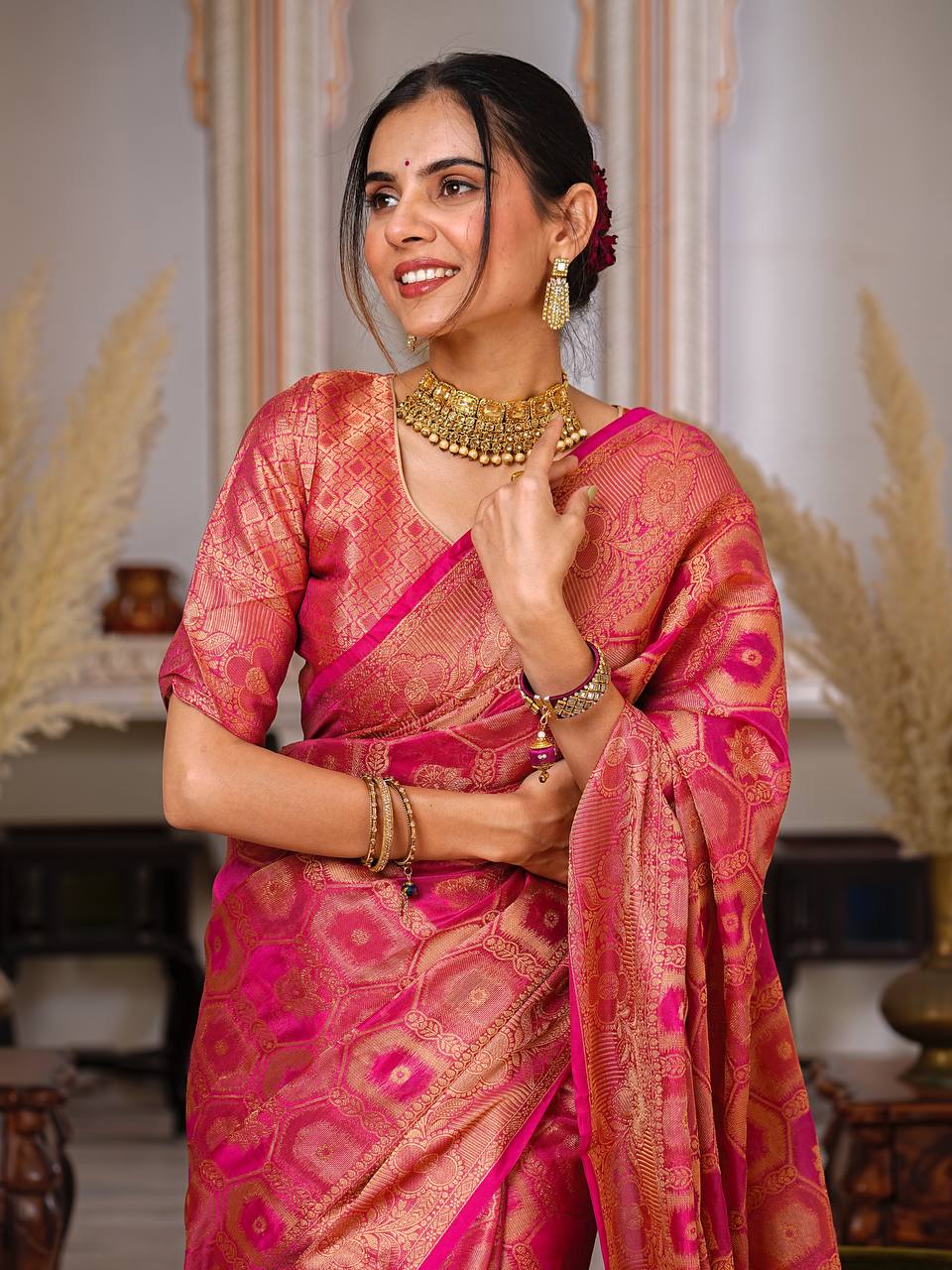 Pink Colour Royal Look Beautiful Saree Collection.