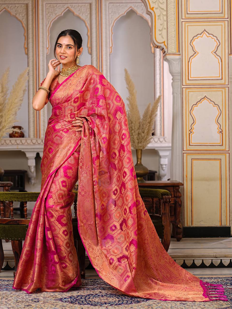 Pink Colour Royal Look Beautiful Saree Collection.