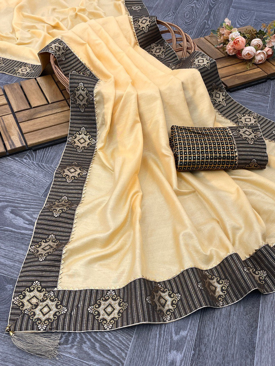 Latest New Designer Saree Collection.