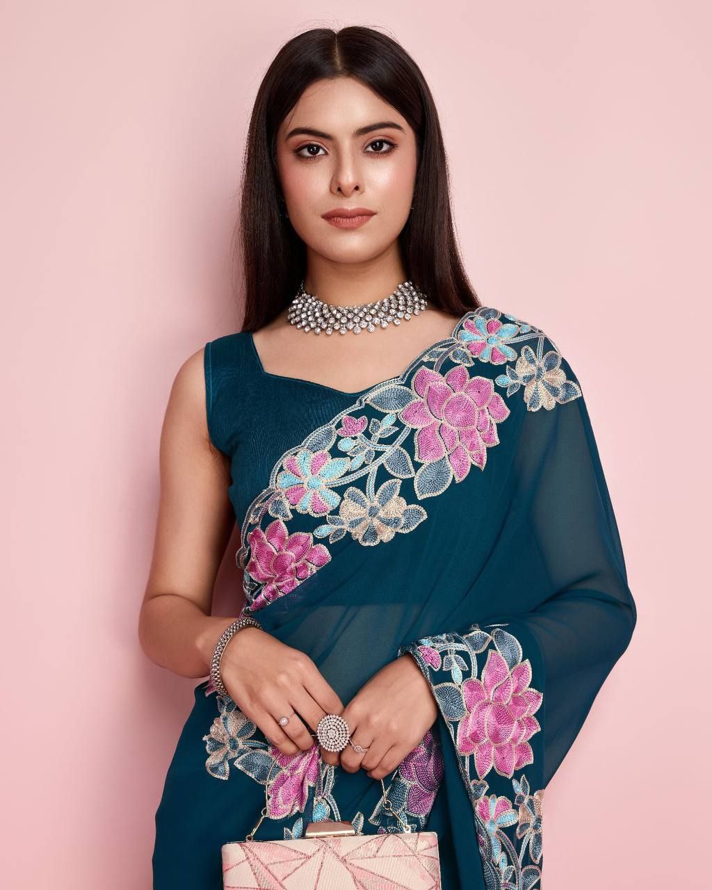 Gorgeous looking Heavy Georgette Saree.