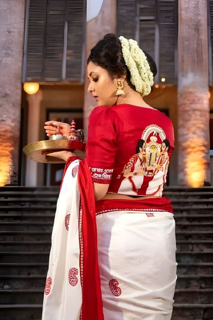 Beautiful Traditional Look Gorgeous Banarasi Soft Silk Saree.
