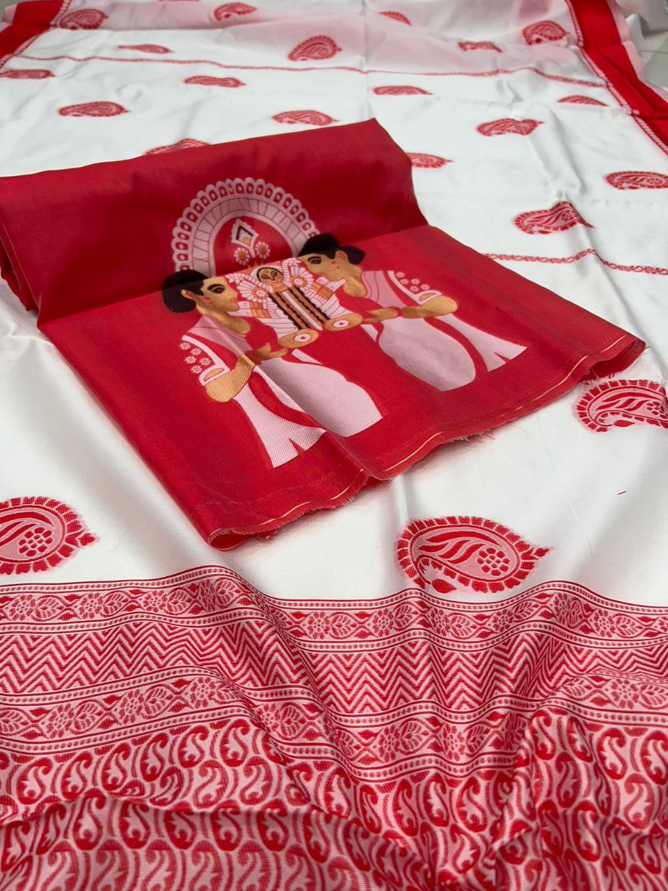 Beautiful Traditional Look Gorgeous Banarasi Soft Silk Saree.