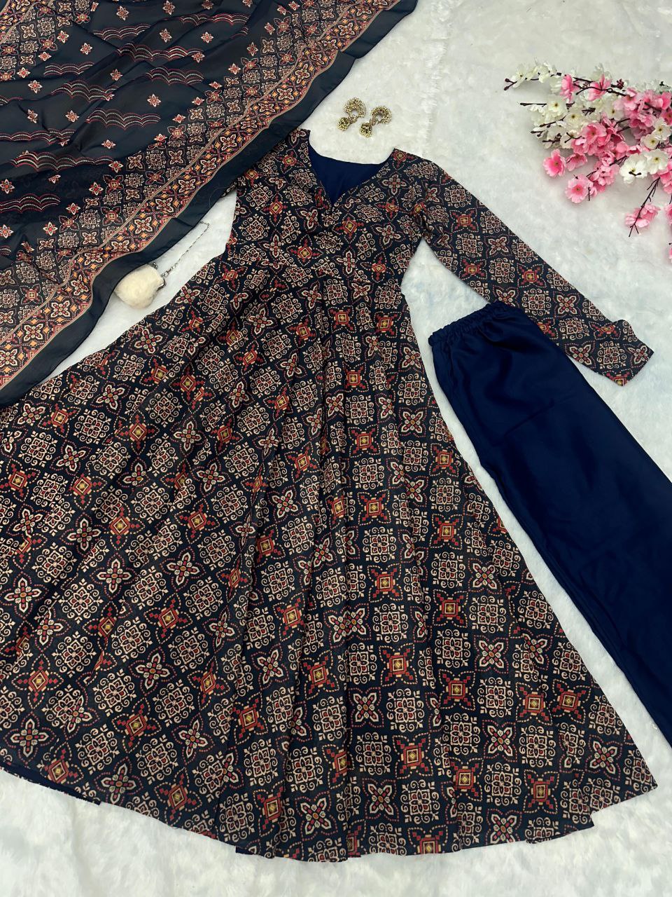 Latest Designer Party Wear Anarkali Plazzo Suit Set.