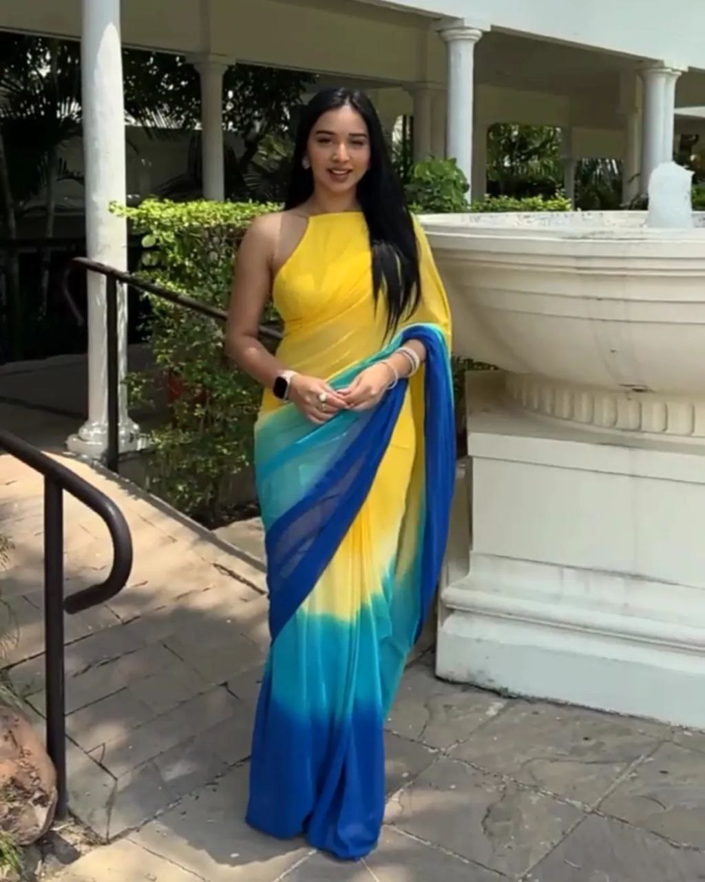 Impressive Most Beautiful Shaded 1 Min Ready To Wear Saree.