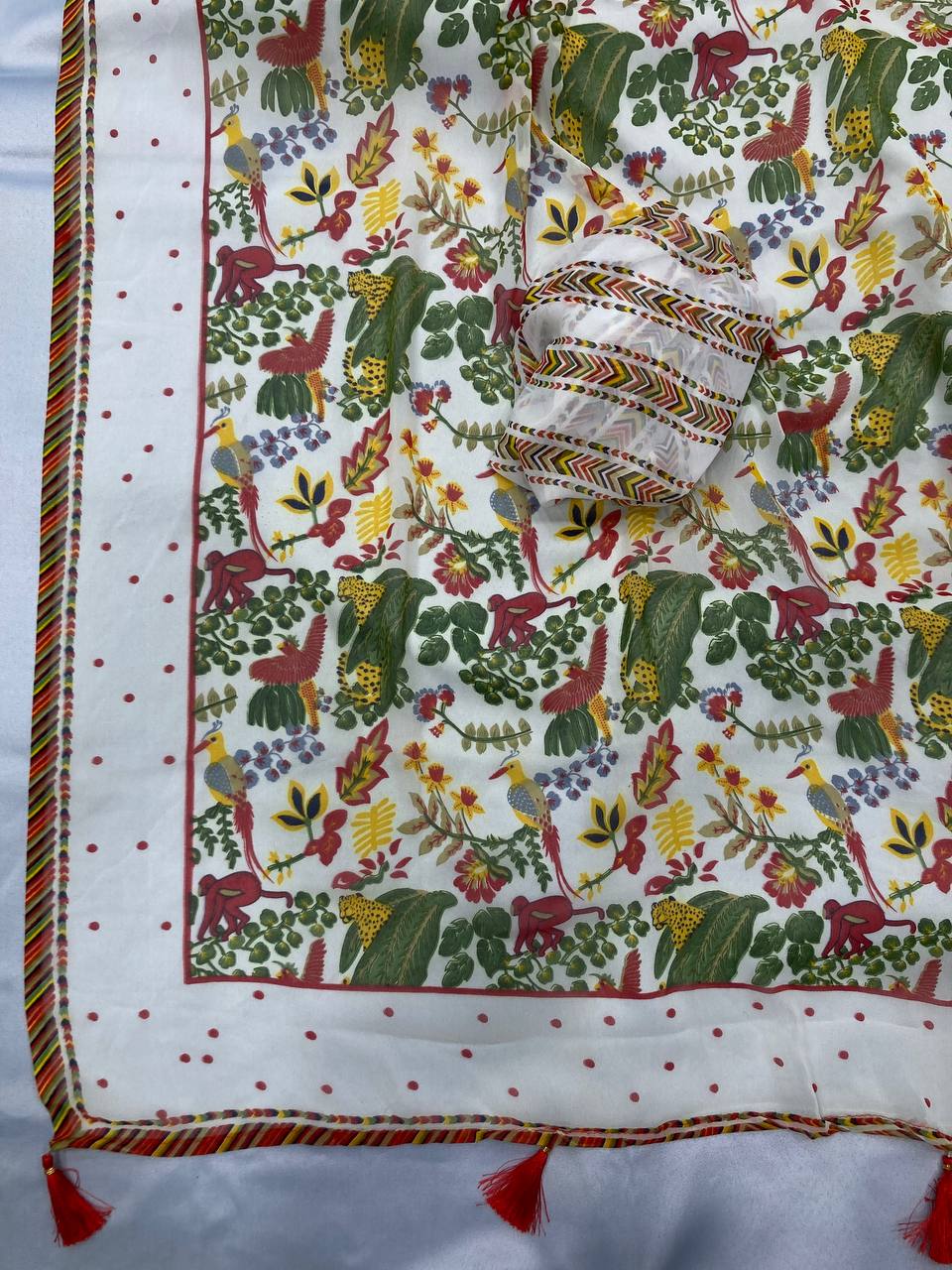 Beautiful Digital Printed Faux Georgette Saree.