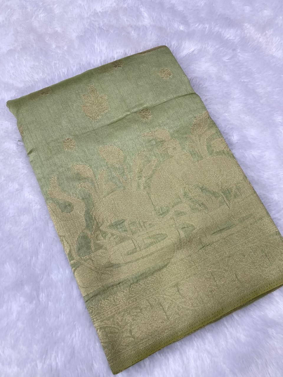 Gorgeous Look Beautiful Dolla Silk Saree Collection.
