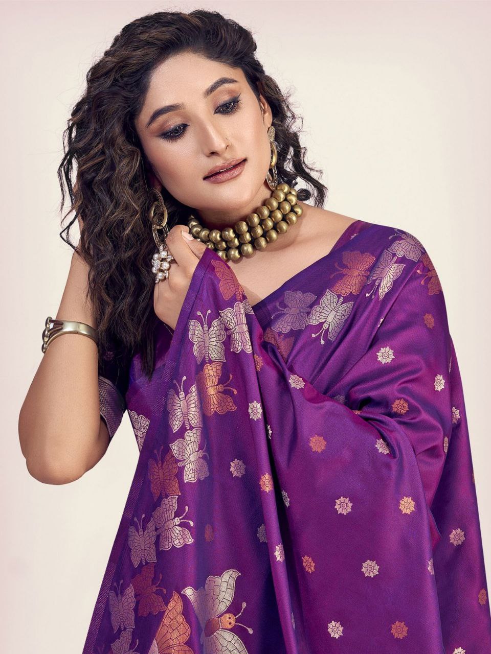 Trendy Designer Heavy Lichi Silk Saree Collection.