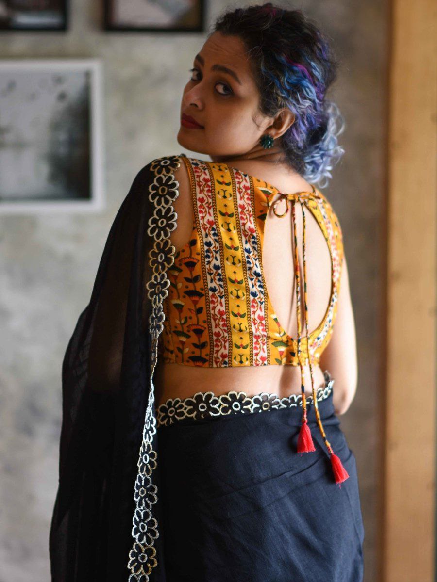 Beautiful Heavy Dolla Silk Black Saree Collection.