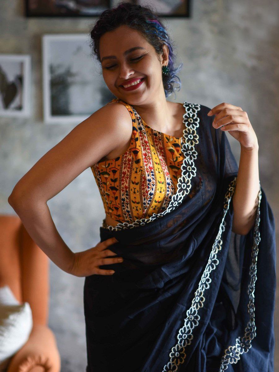 Beautiful Heavy Dolla Silk Black Saree Collection.