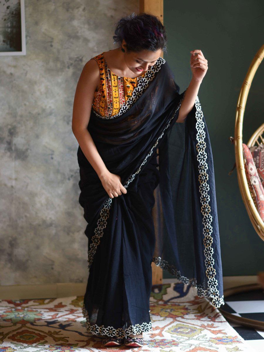 Beautiful Heavy Dolla Silk Black Saree Collection.