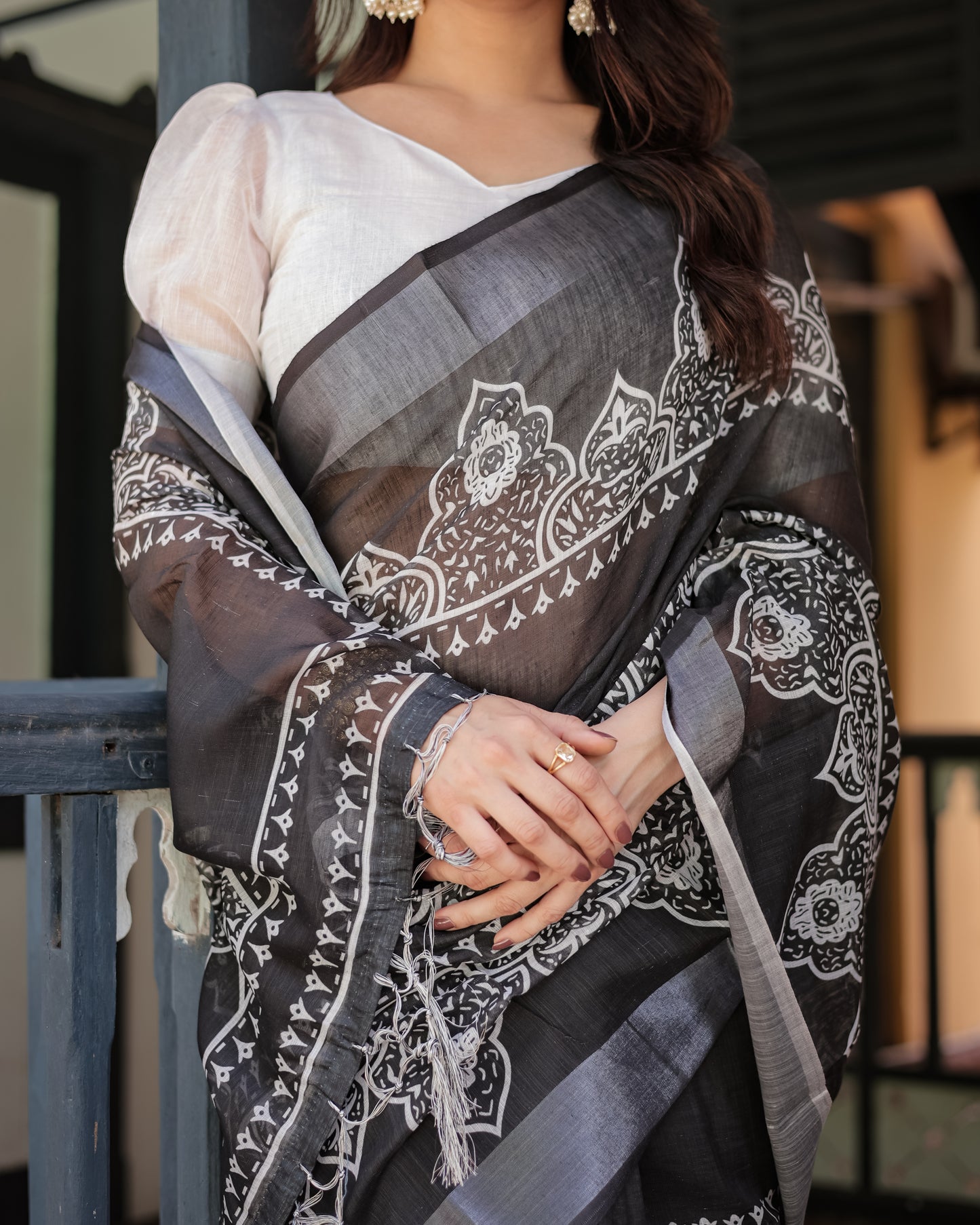 Black & White Classic  Pure Linen Saree with Tassels.