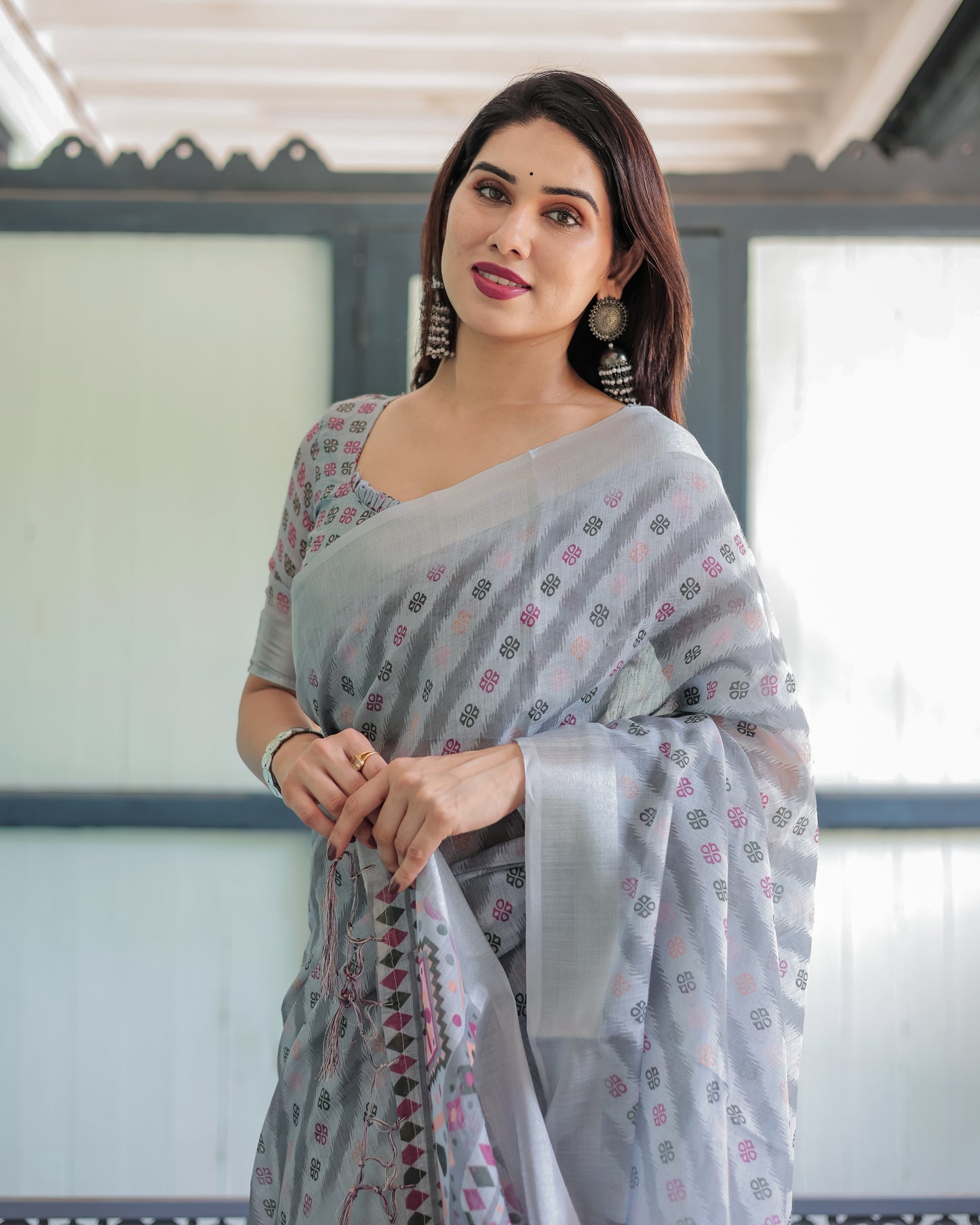 Soft Linen Saree Subtle Elegance.
