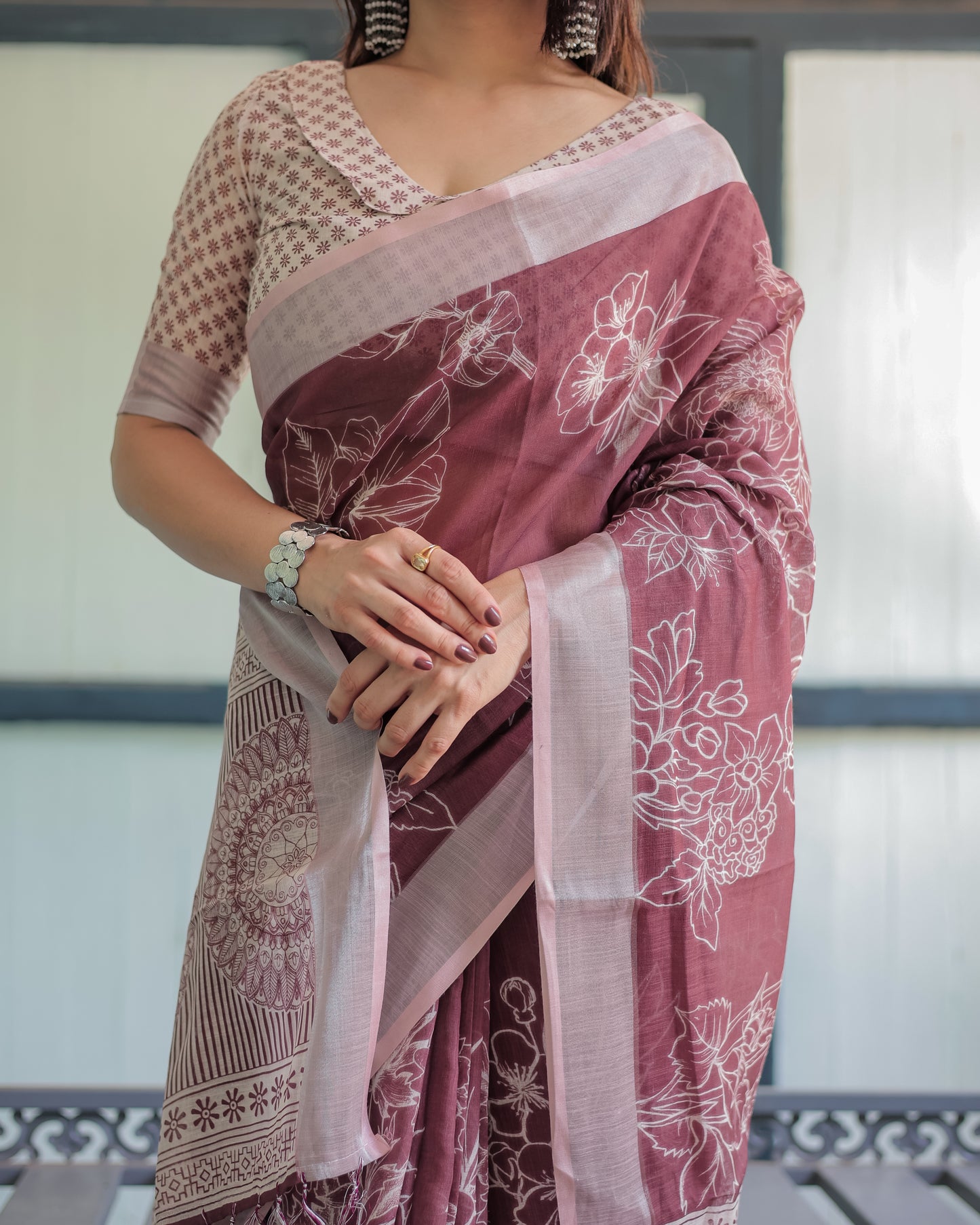 Elegant Designer Maroon Linen Saree.