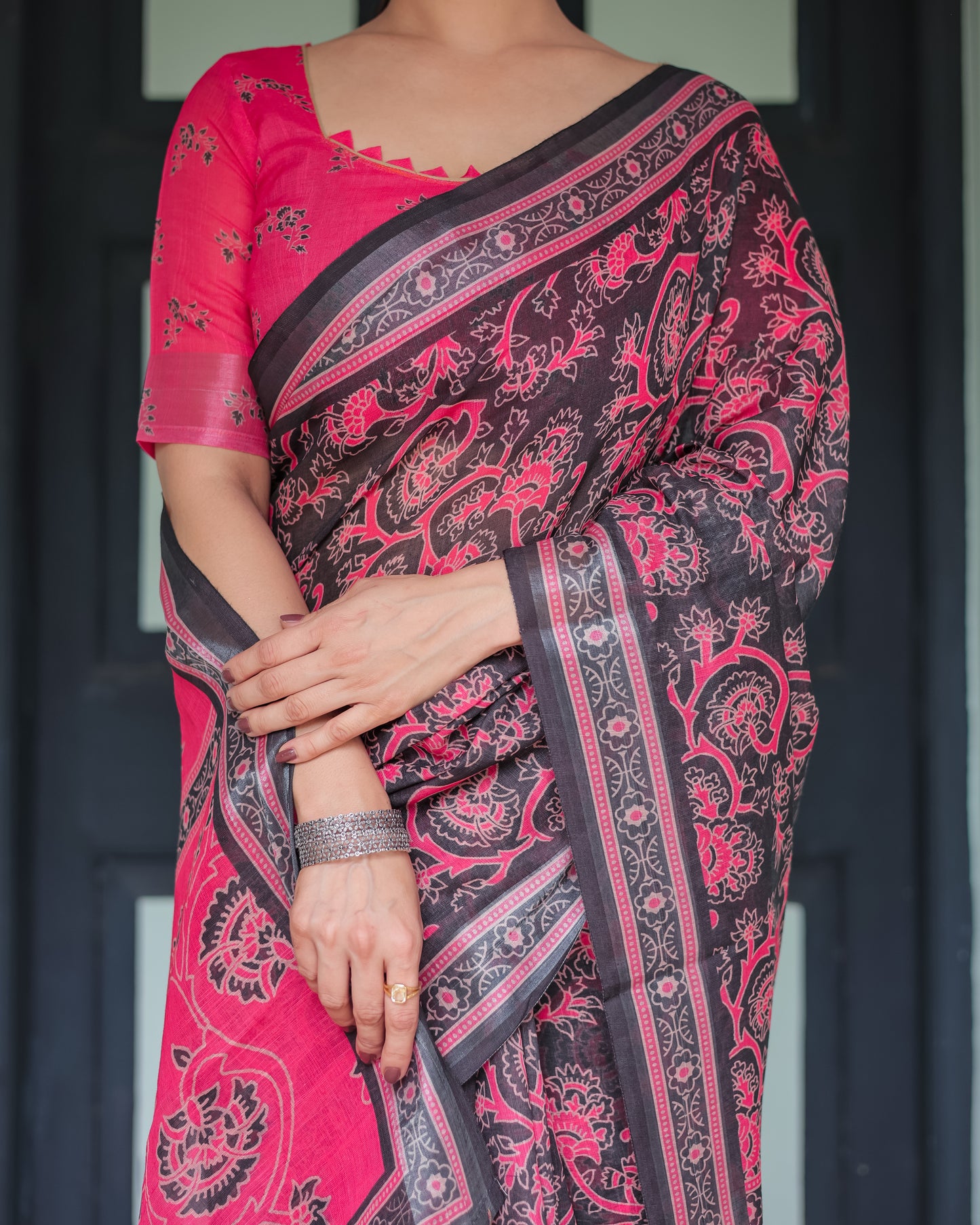 Stunning Black & Pink Digital Print Linen Saree.