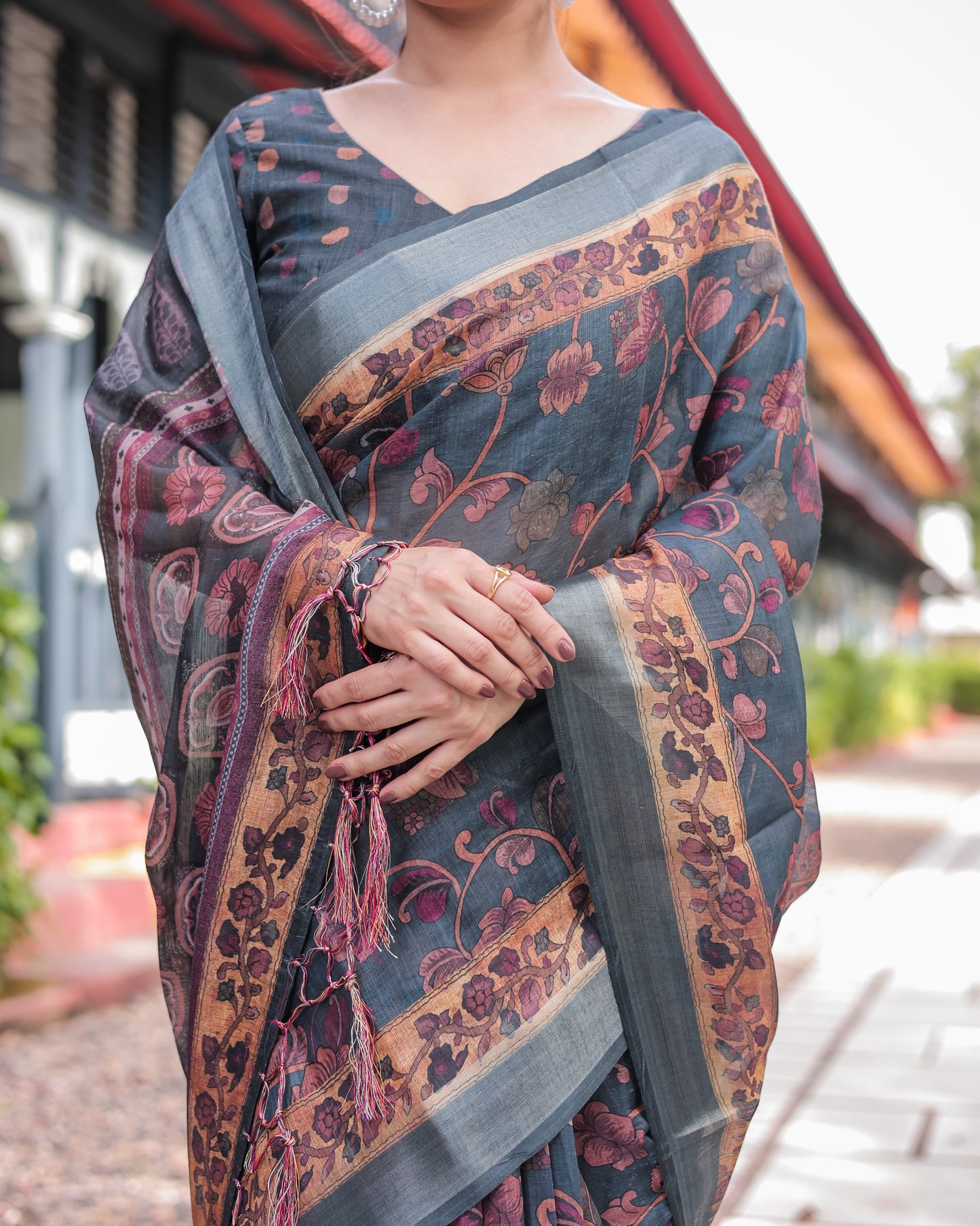 Regal Charcoal Grey Digital Print Linen Saree.