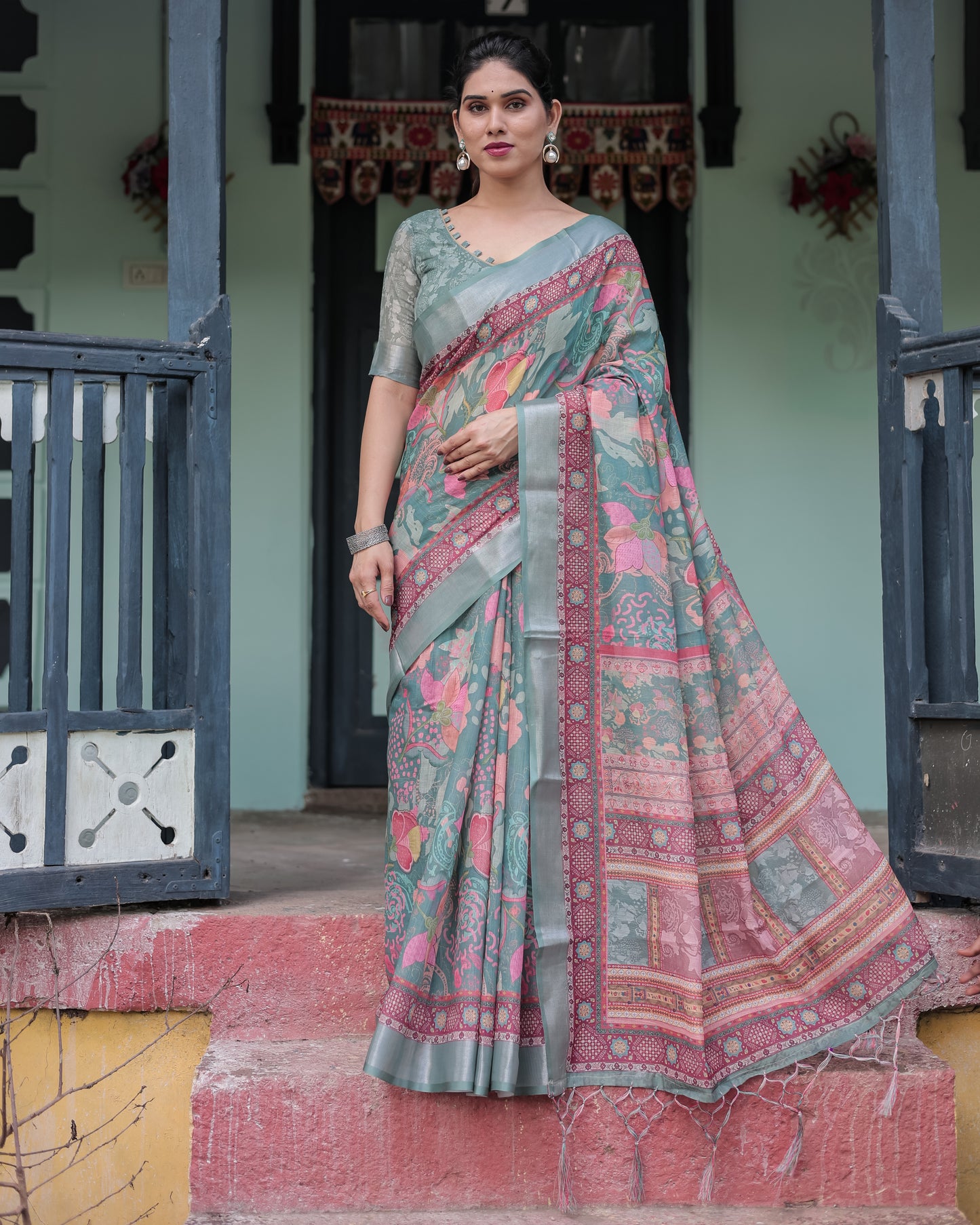 Gorgeous Teal-Green Linen Saree.
