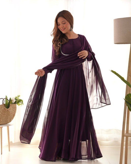Impressive Look Wedding Wear Special Gown.