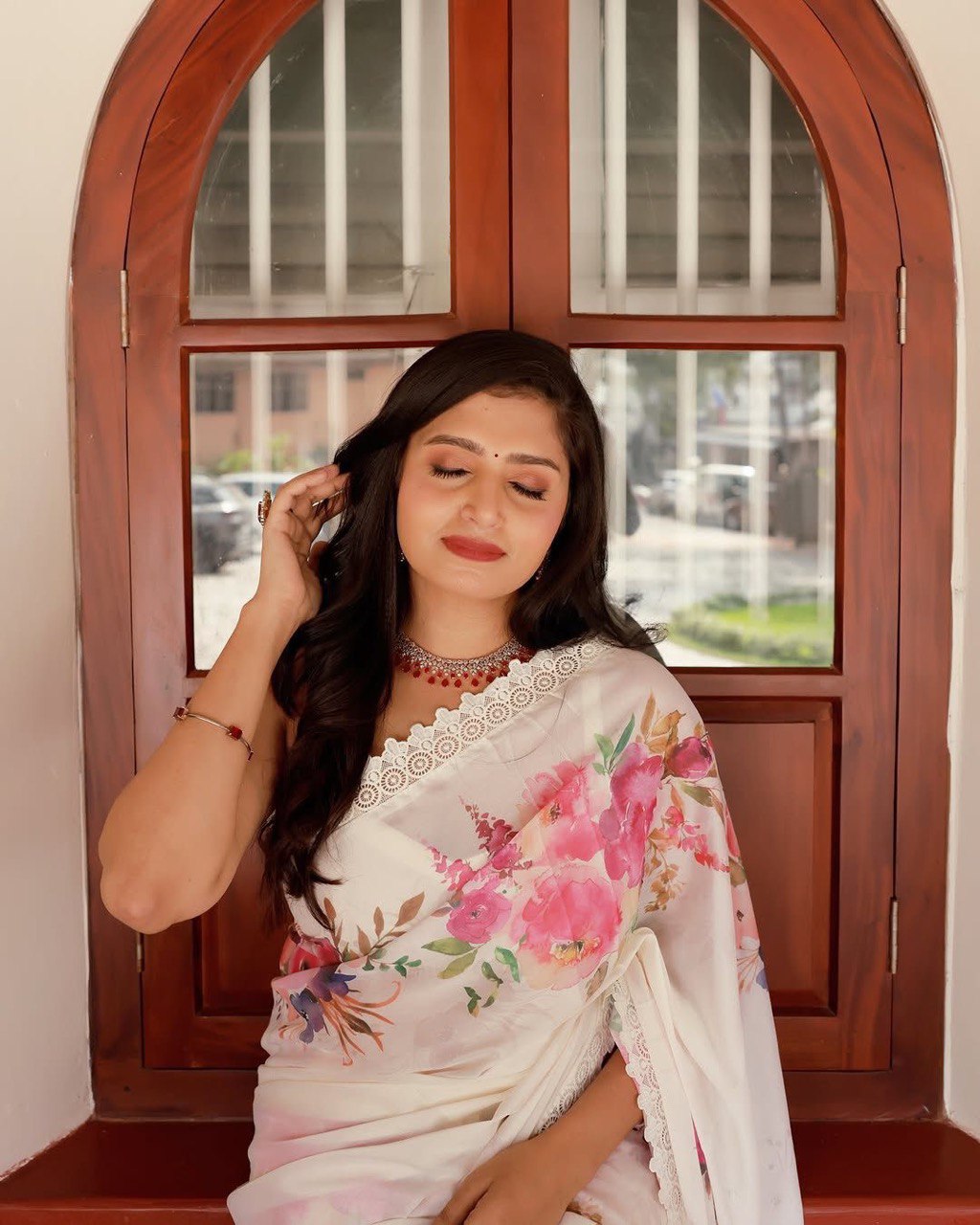 Beautiful White Designer Party Wear Saree Collection.