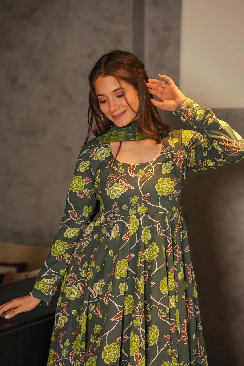 New Latest Designer Party Wear Special Gown.