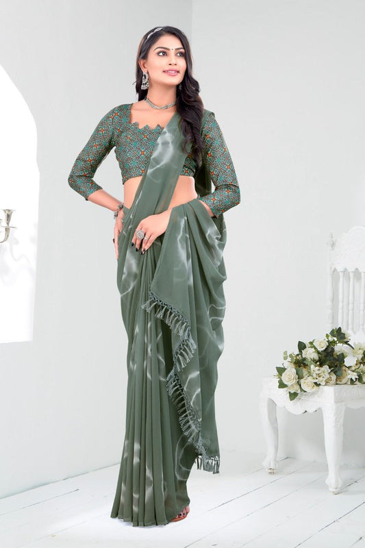 Most Beautiful Original Tie &amp; Die Saree In Beautiful Grey Color.