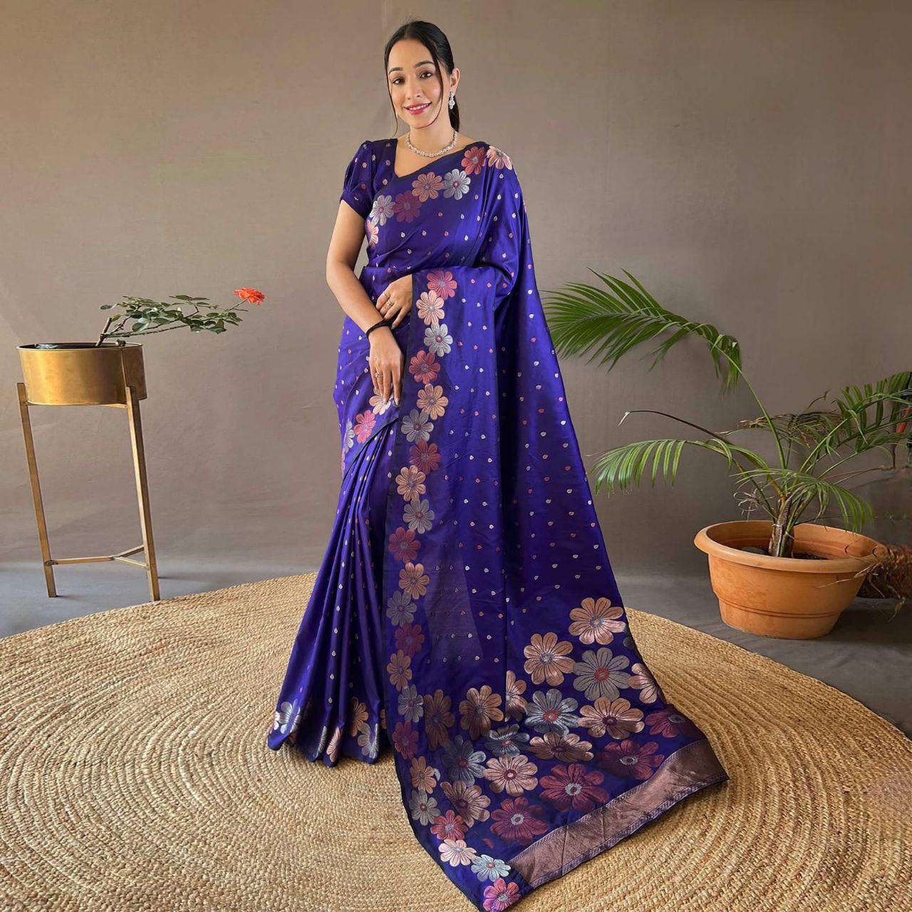 Latest Designer New Designer Party Wear Saree.