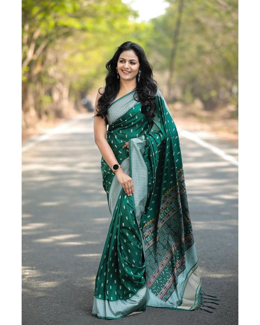 Premium Latest New Banarasi Soft Silk Saree.