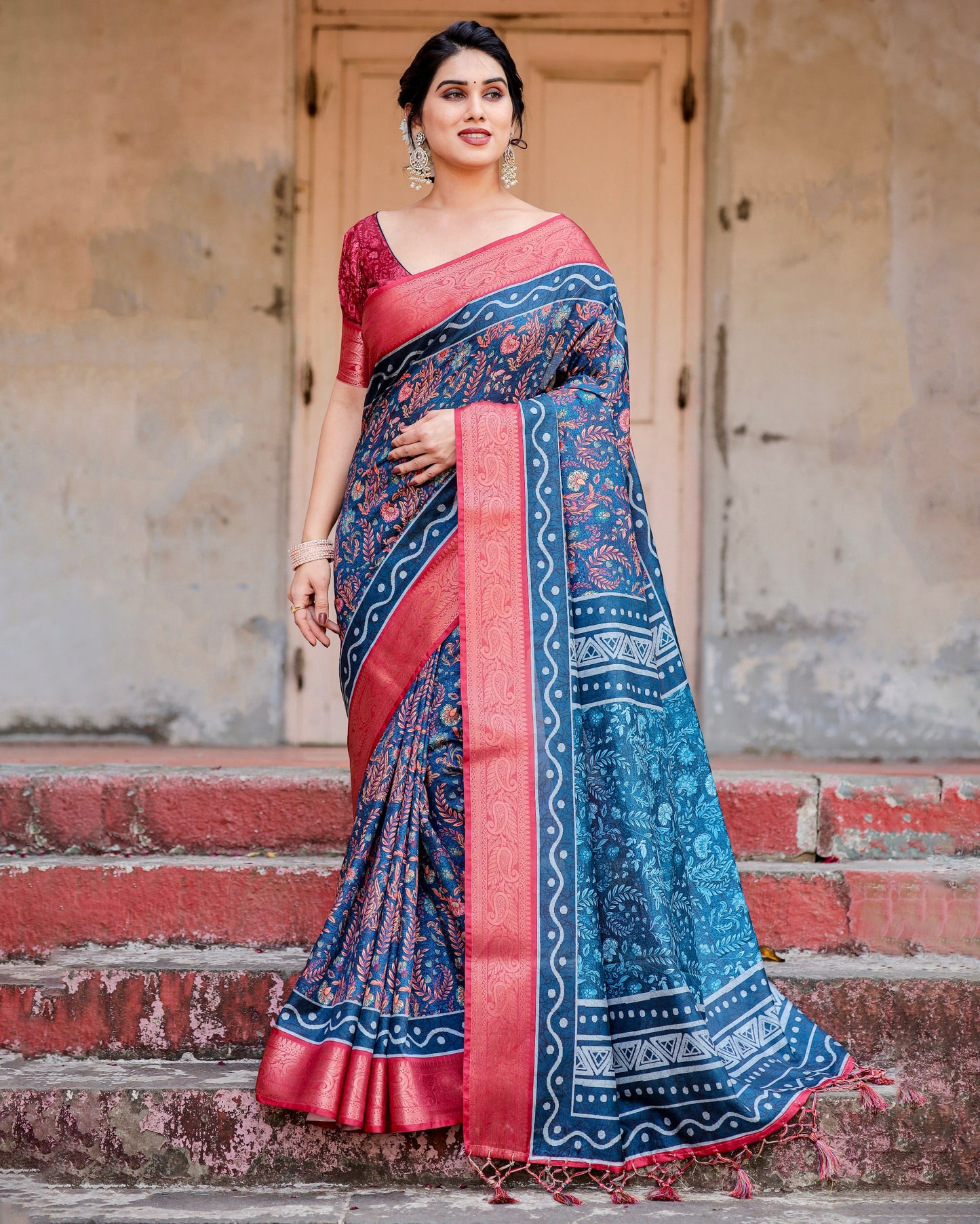 Occasions Wear Special Traditional Impressive Look Pure Silk Digital Printed Blue Saree.
