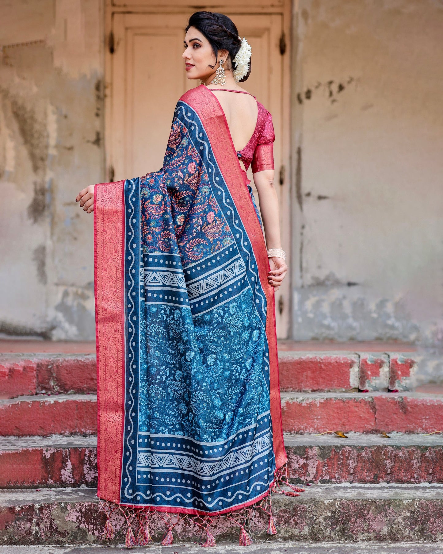 Occasions Wear Special Traditional Impressive Look Pure Silk Digital Printed Blue Saree.