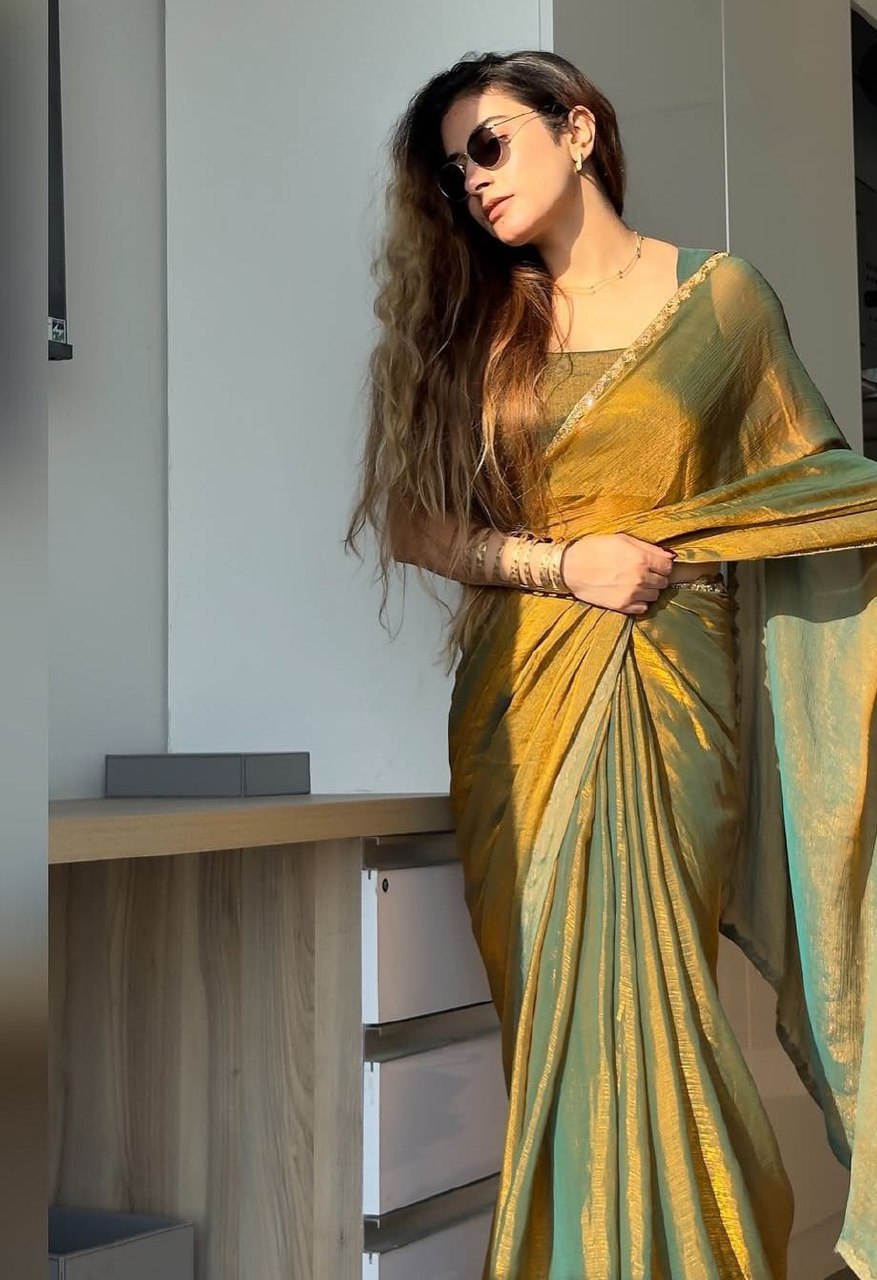 Premium designer most trendy two tone saree collection.
