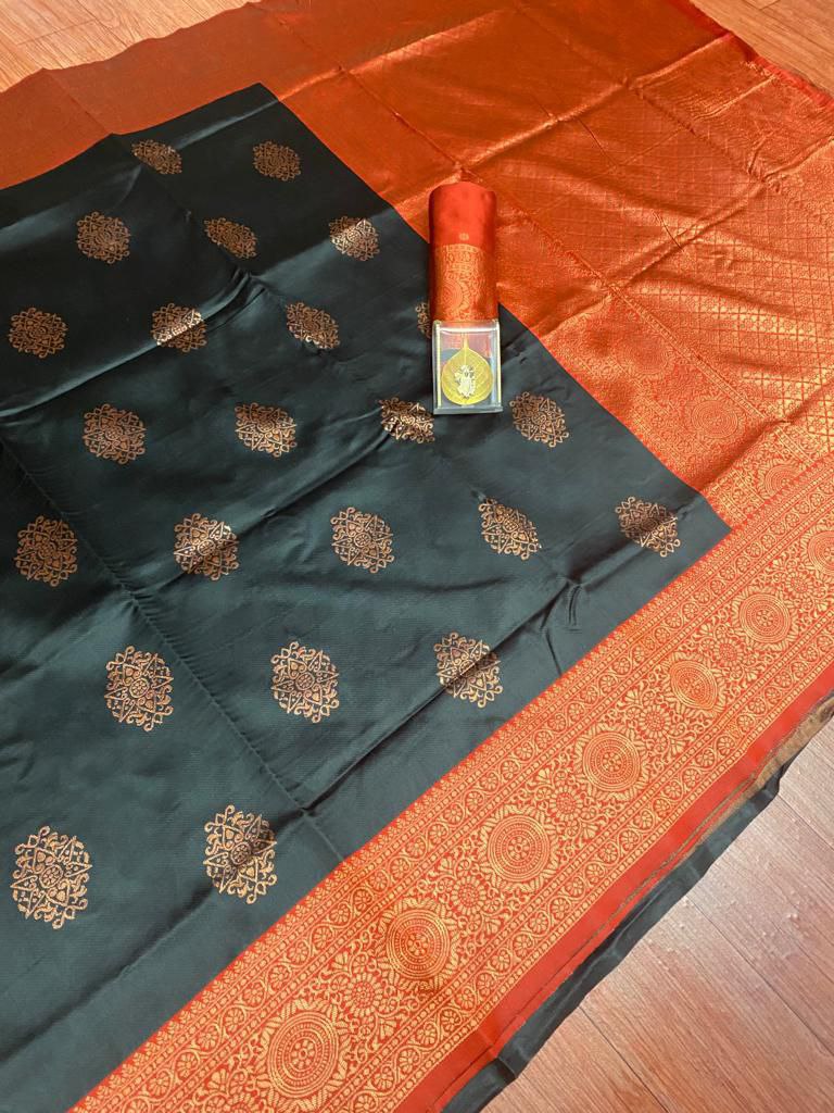 Impressive look Weddigns Special Soft Lichi Silk Saree.