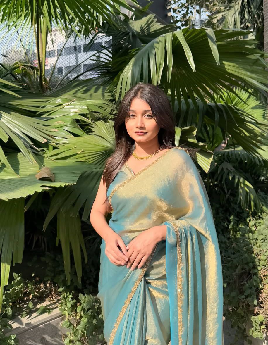 Most Pretty Designer Trendy Two Tone Saree Collection.