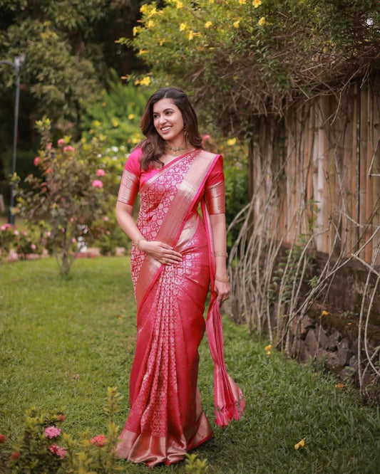 Beautiful Latest Banarasi Silk Saree Collection.