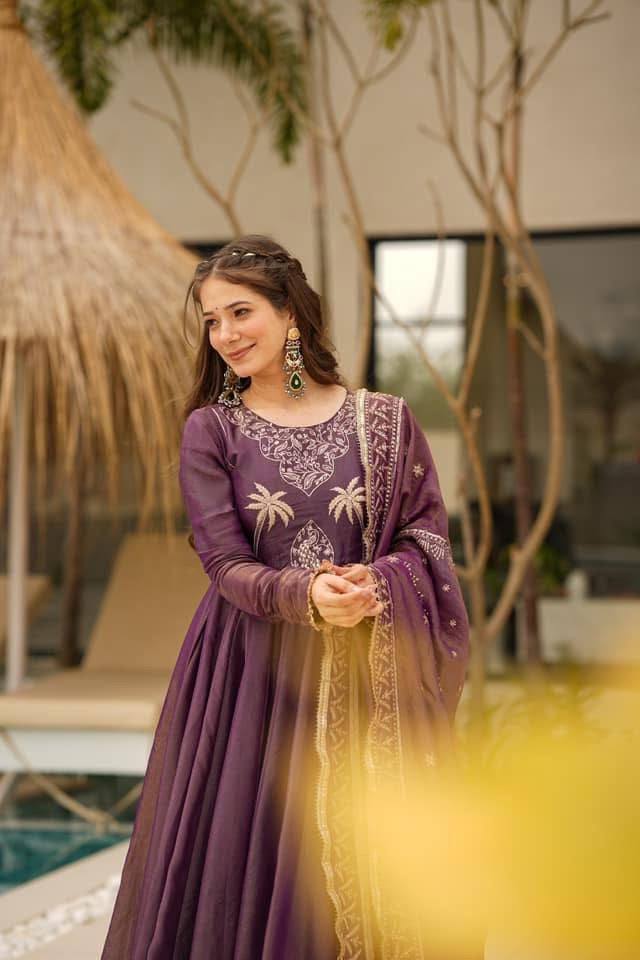 Latest New Designer Wedding Wear Special Gorgeous Outfit.