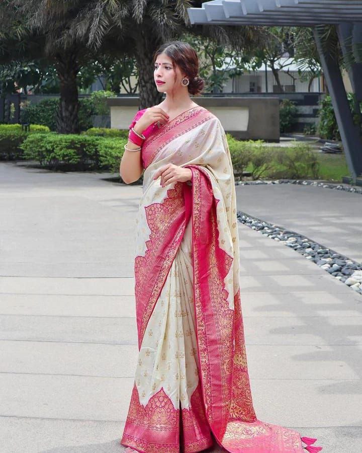 Premium Looking Banarasi Lichi silk saree